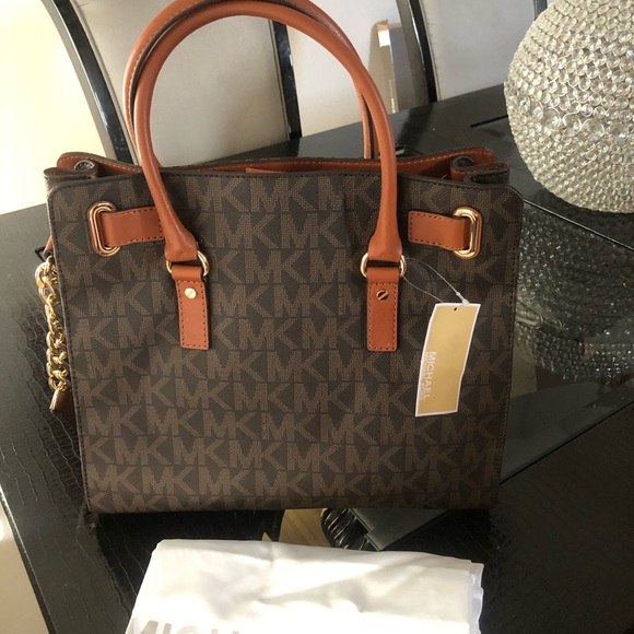 Michael Kors Hamilton Large Logo Tote in Brown - Picture 9 of 13